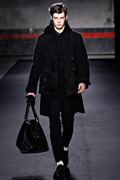 Look 4